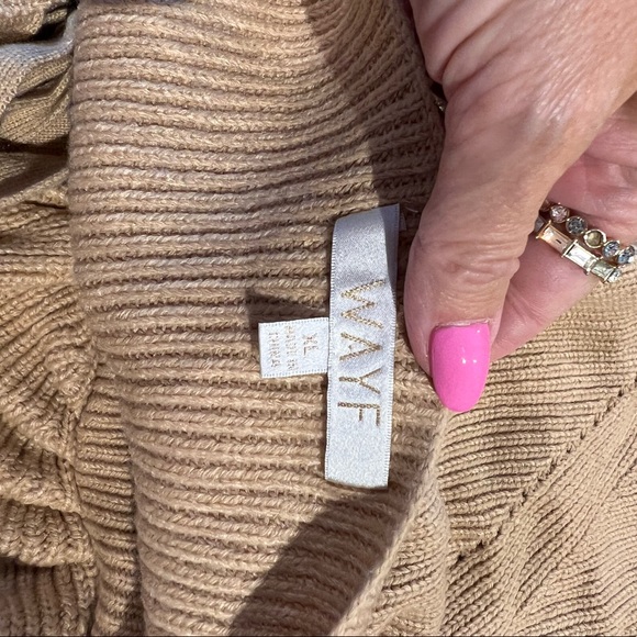 EUC WAYF Camel Tie Back puff sleeve sweater XL - Picture 4 of 6